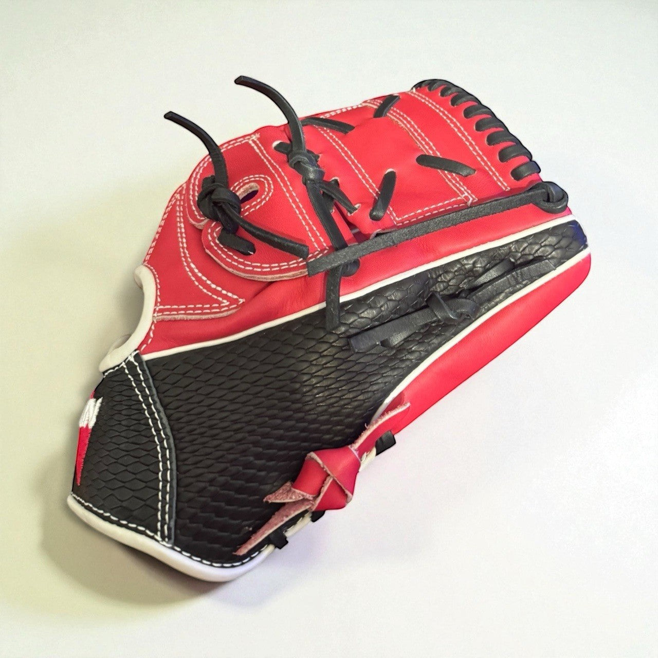 🔥 Brand New Rōnin 12” Pro Pitcher’s Glove – Pink/Black – Premium Leather  🔥