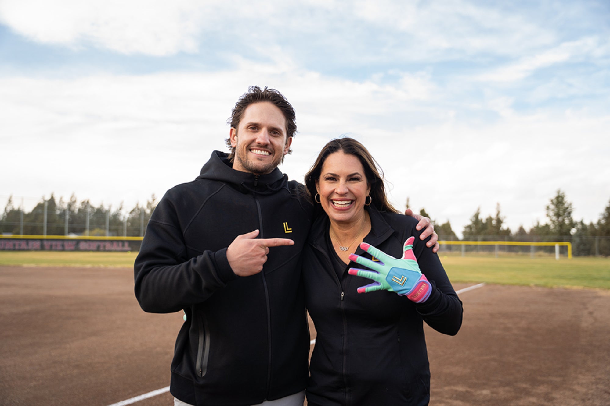 Jessica Mendoza Signature Series