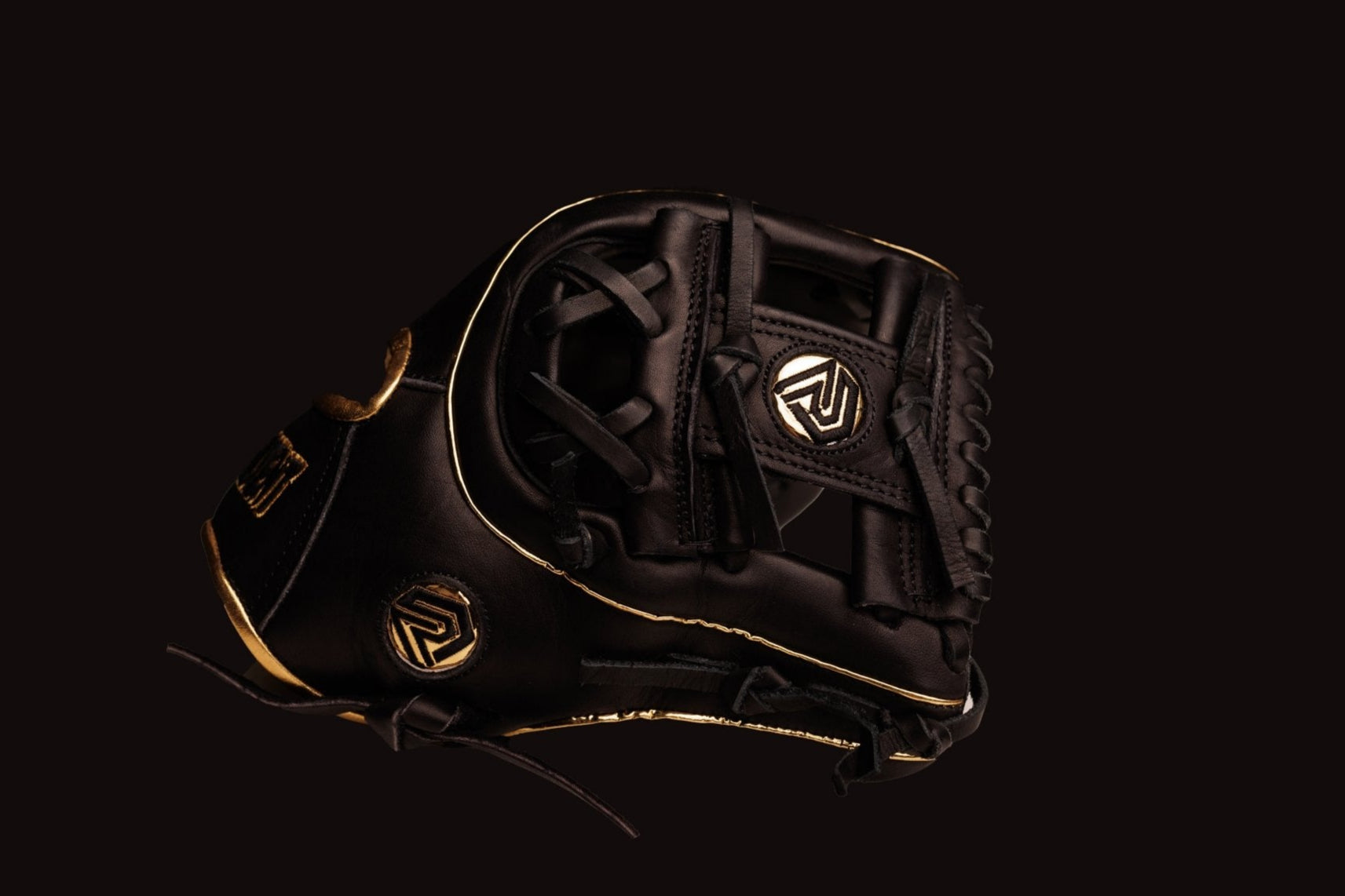 Relic MXT Series - Black & Gold