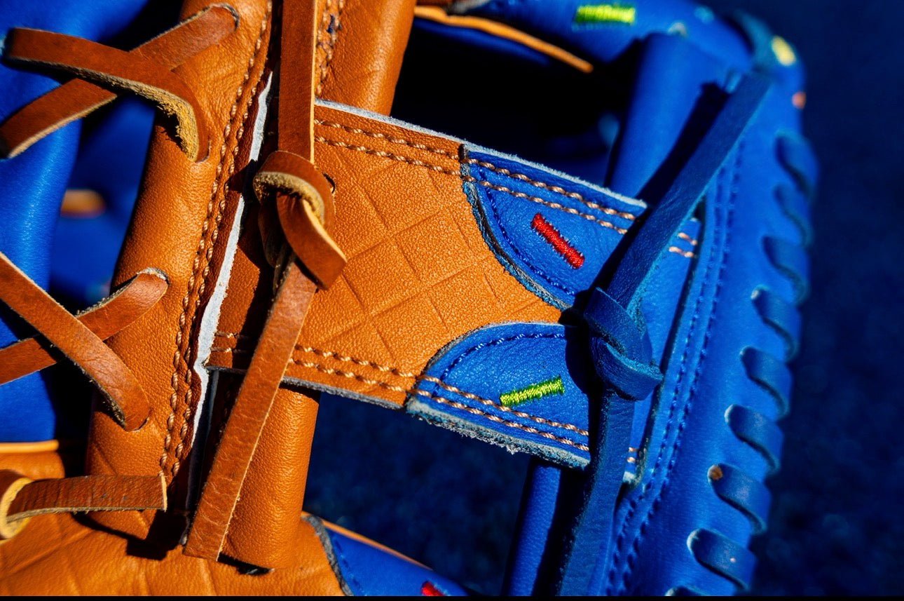 Youth Ball Glove - Ice Cream glove (Blue Razberry)